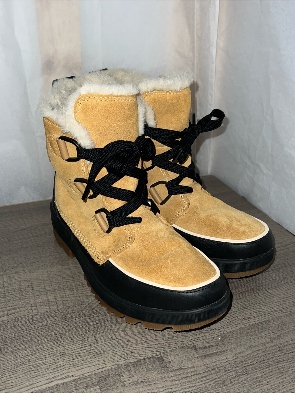Sorel Tan Suede Faux-Fur Lined Winter Lace-Up Boots